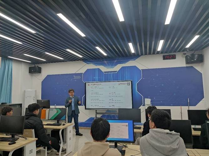 人工智能学院学生在"火焰杯"软件测试开发选拔赛总决赛获奖